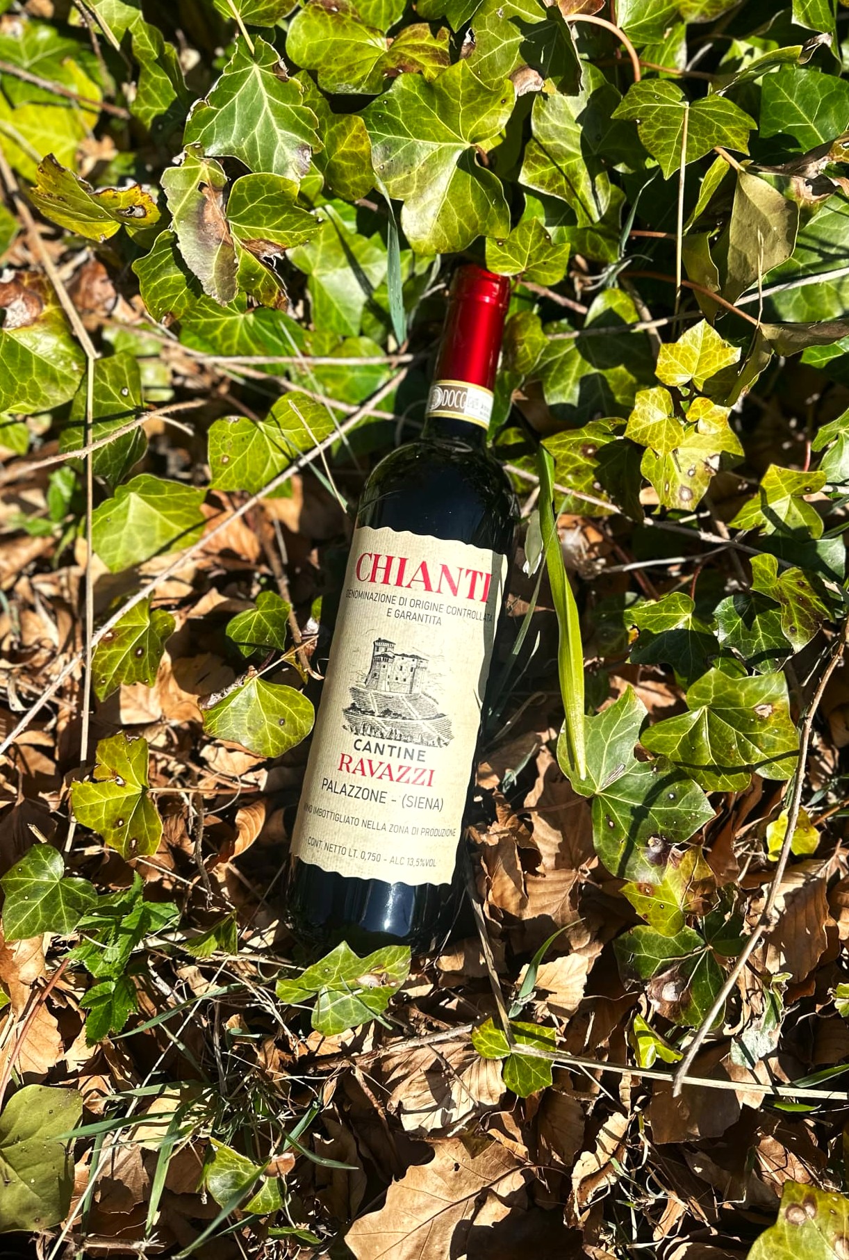 Rød Chianti fra vingården Cantine Ravazzi.
